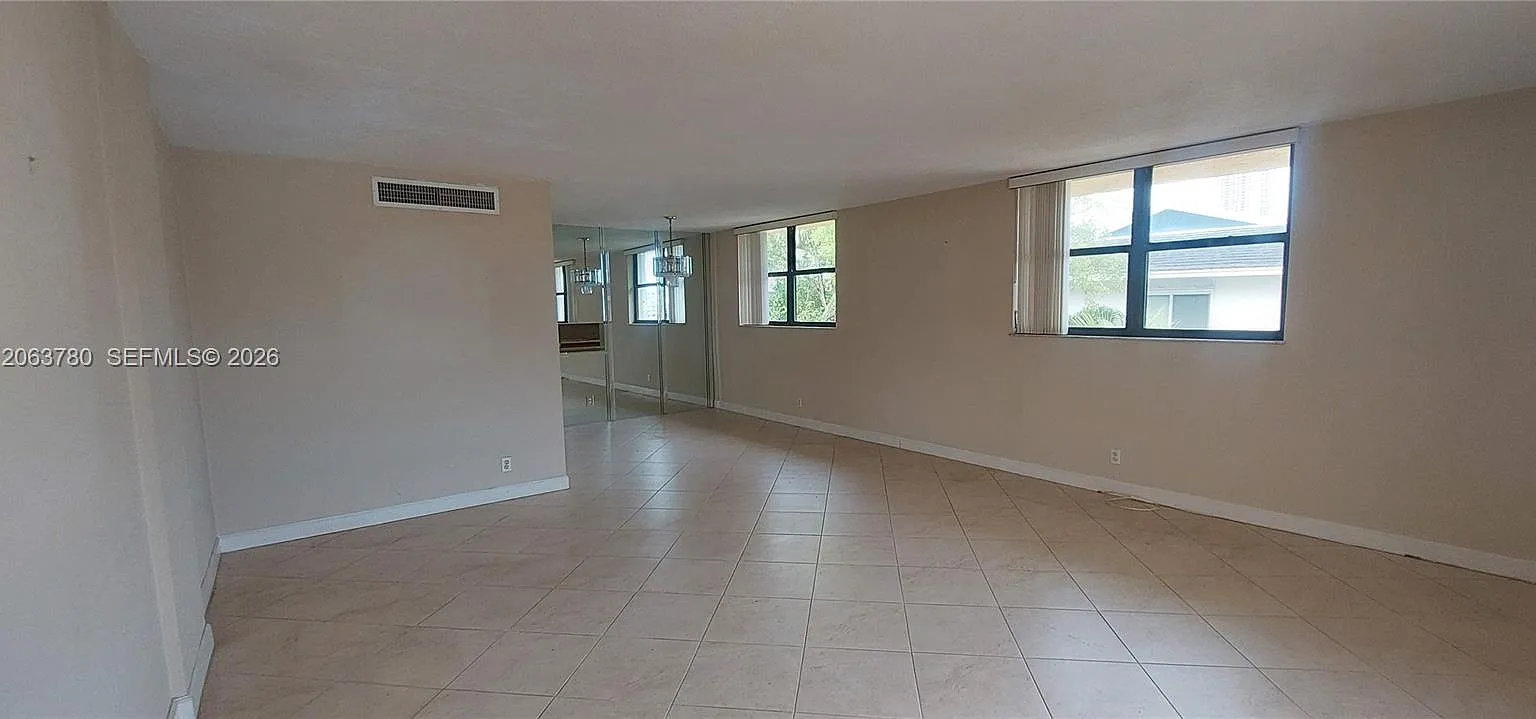 Golden Isles Lakes Condo — Photo 4