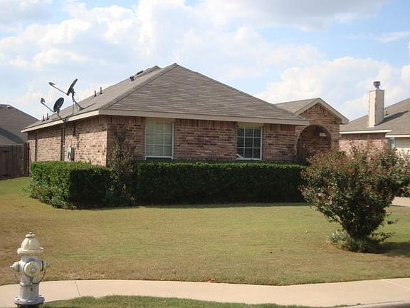 2nd image of 313 River Oaks Blvd