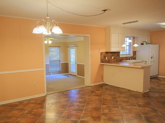 5th image of 21 Lakewood Dr