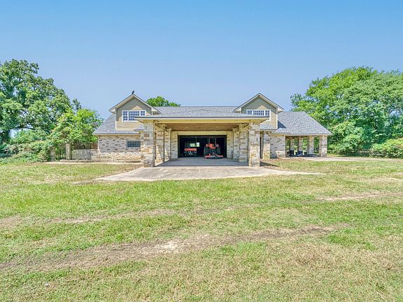 5th image of 4442 Poteet Rd
