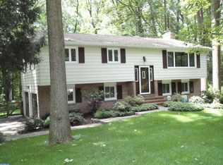 15 Butternut Ln, West Grove, PA 19390