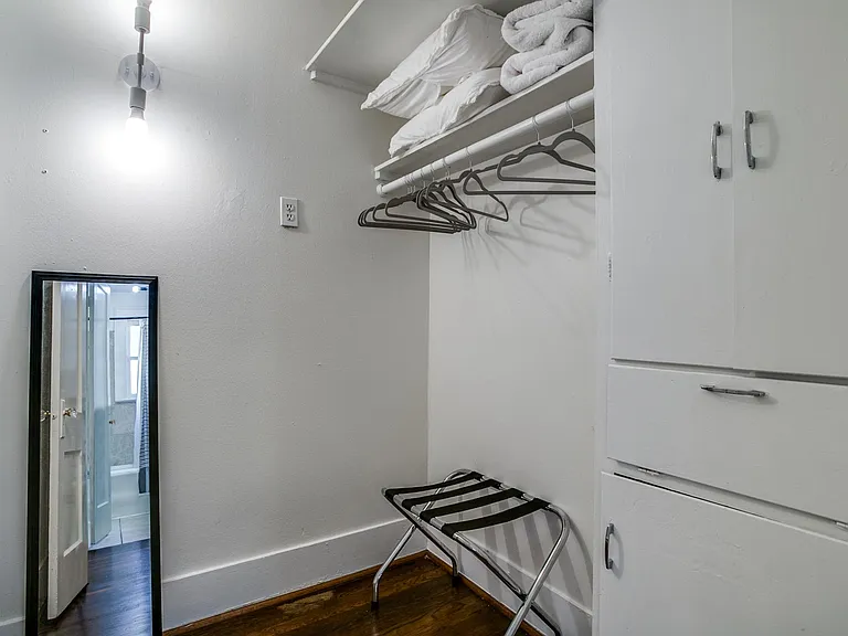 600 N Montclair Ave #D — Photo 11
