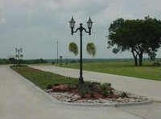 1154 Chartres, Kaufman, TX 75142