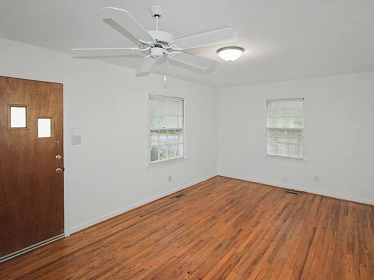 1920 John Moore Rd — Photo 10