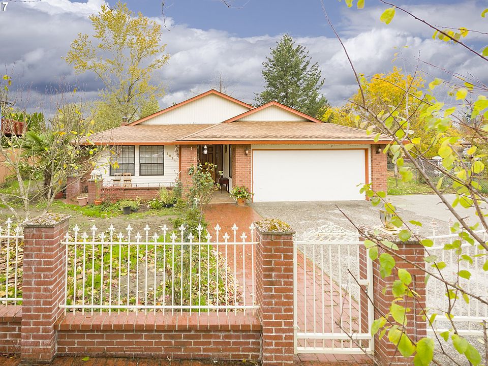 1st image of 1918 NE 94th Ct