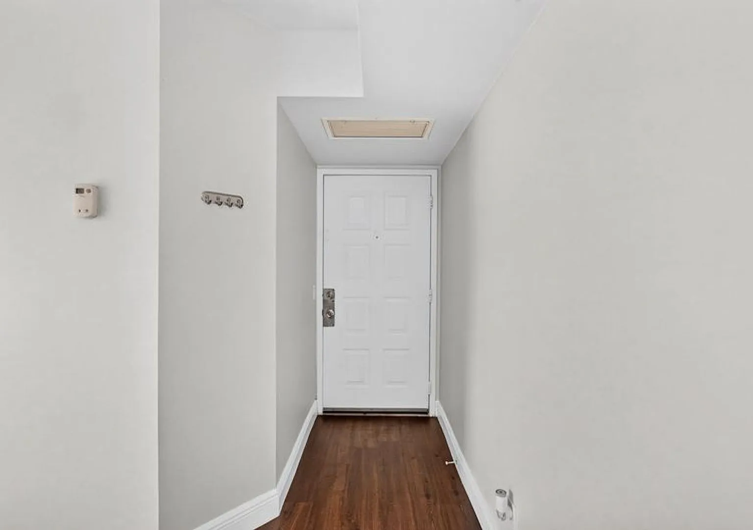 Two Bedroom Two Bathroom!! Waterfront Community — Photo 2