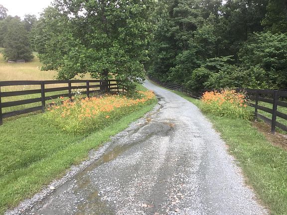 3rd image of 3272 Peavine Hollow Rd