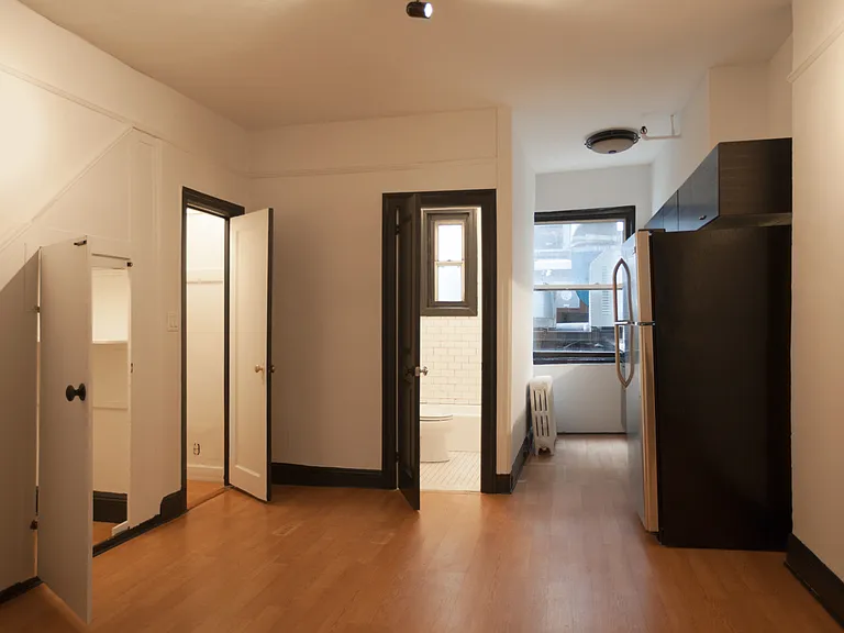285 W 12th St #3 — Photo 3