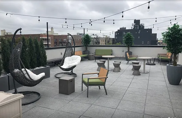 Rented by Tapiro Realty | media 12