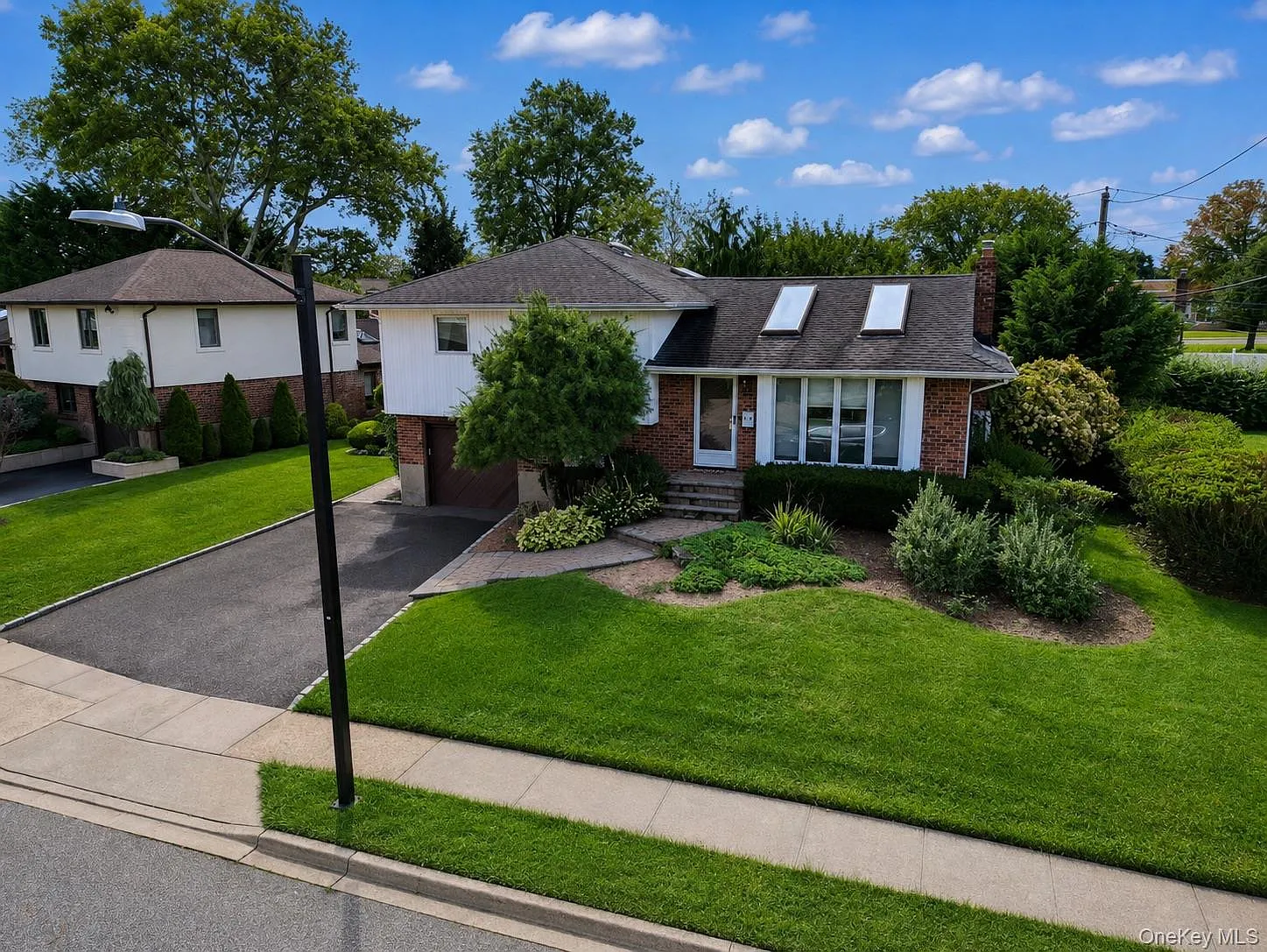 3 bed, 2.5 bath, 1576 sqft, $6,500 — Photo 1