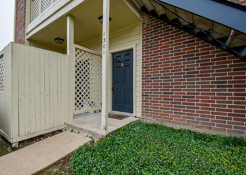 1st image of 2121 El Paseo St APT 1301
