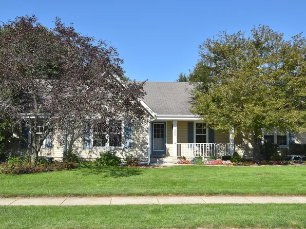 1446 Eldorado Dr, Oconomowoc, WI 53066