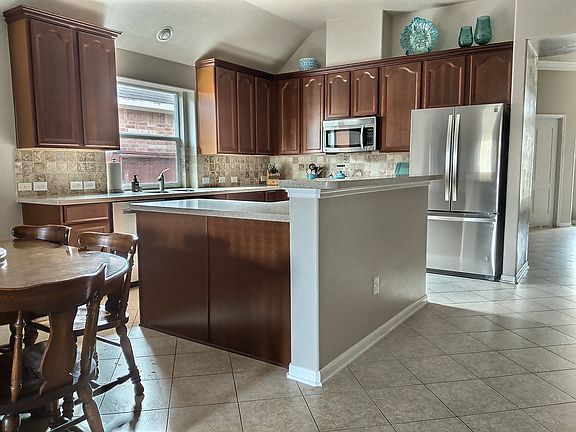 2nd image of 11518 Columbia Pines Ln
