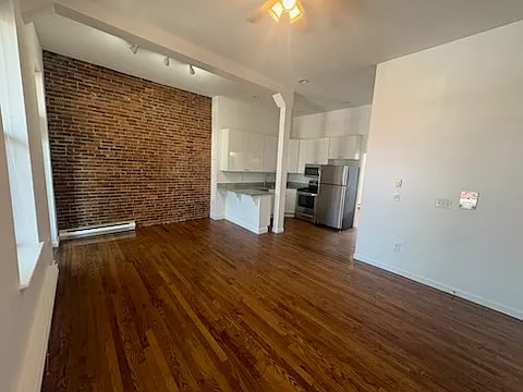 7 Pembroke St Photo 1