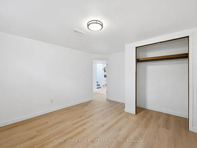 6 Greening Ct #LOWER — Photo 14