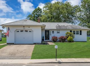 105 Bonaire Dr, Toms River, NJ 08757