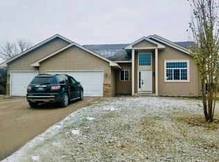 1101 Ironwood Ave SW, Isanti, MN 55040