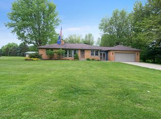 12229 W Greenfield Rd, Lansing, MI 48917