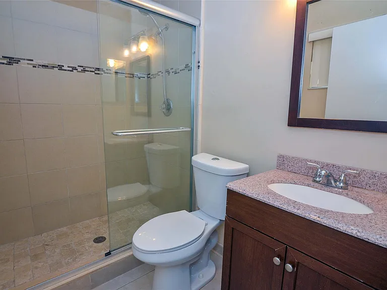 18813 Cloud Lake Cir — Photo 11