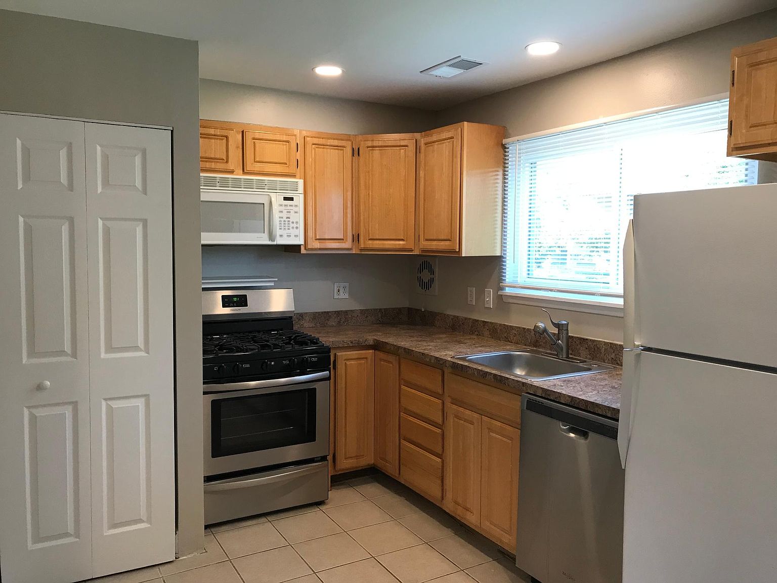 4301 Buchanan Ave APT F, Baltimore, MD 21211 | Zillow