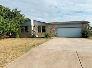 600 Seminole Rd, Leander, TX 78641