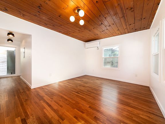 5th image of 6219 Arroyo Glen St