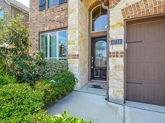 3rd image of 4038 Calaway Oaks Ln