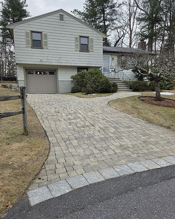 1st image of 17 Maud Graham Cir
