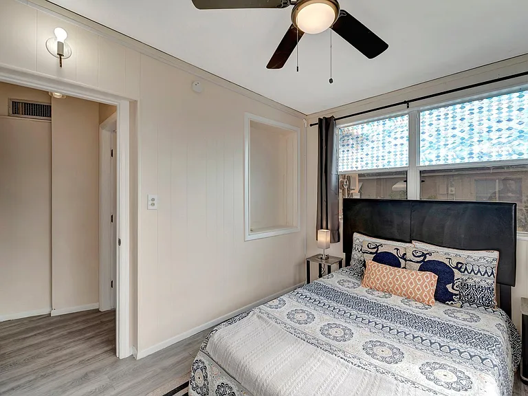 Full Size Bed