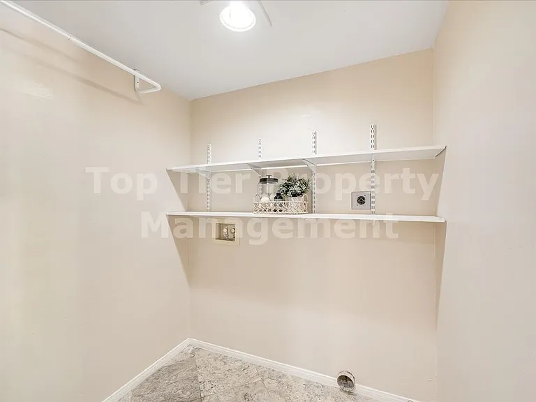 1568 Mallorca Dr — Photo 25