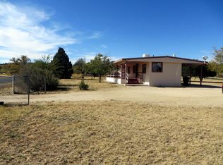 18471 S John Fry Ave, Peeples Valley, AZ 86332