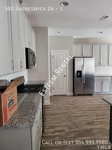 680 Barneswyck Dr #1 — Photo 6