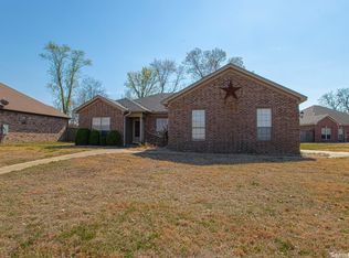 6033 Flight Ct, Jacksonville, AR 72076
