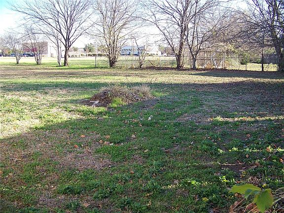 View of back yard
