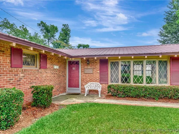 1004 Iona St, Fairmont, NC 28340