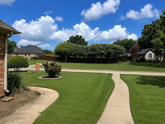 4th image of 1810 Plum Creek Dr