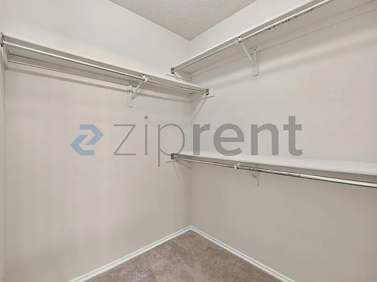 5412 Blue Water Lake Dr — Photo 23