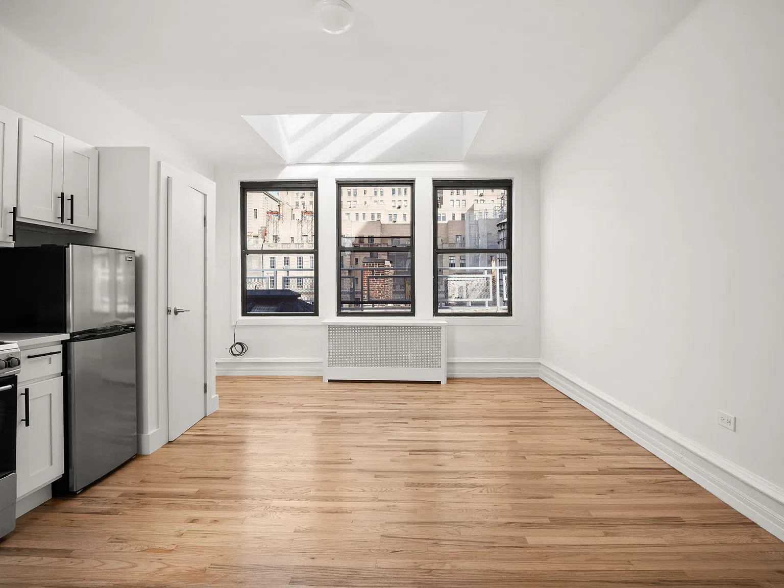 347 West 55th Street — Photo 2