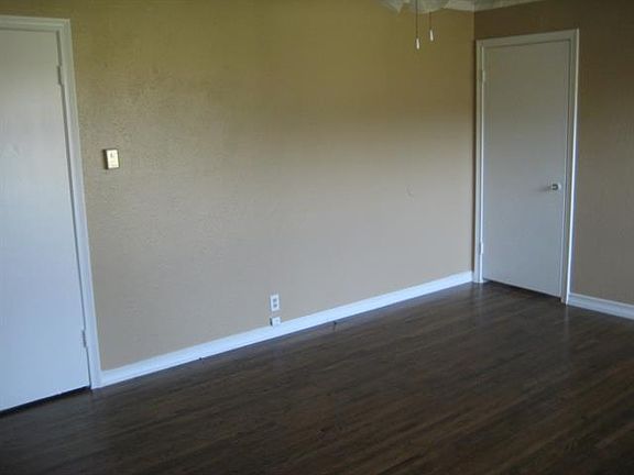 3rd image of 3231 San Medina Ave
