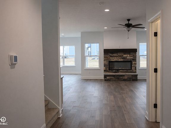 3rd image of 2413 Stony Creek Dr