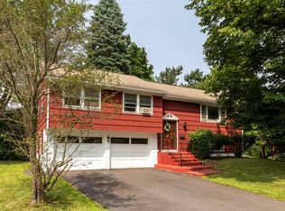 9 Cranwell Ave, South Burlington, VT 05403