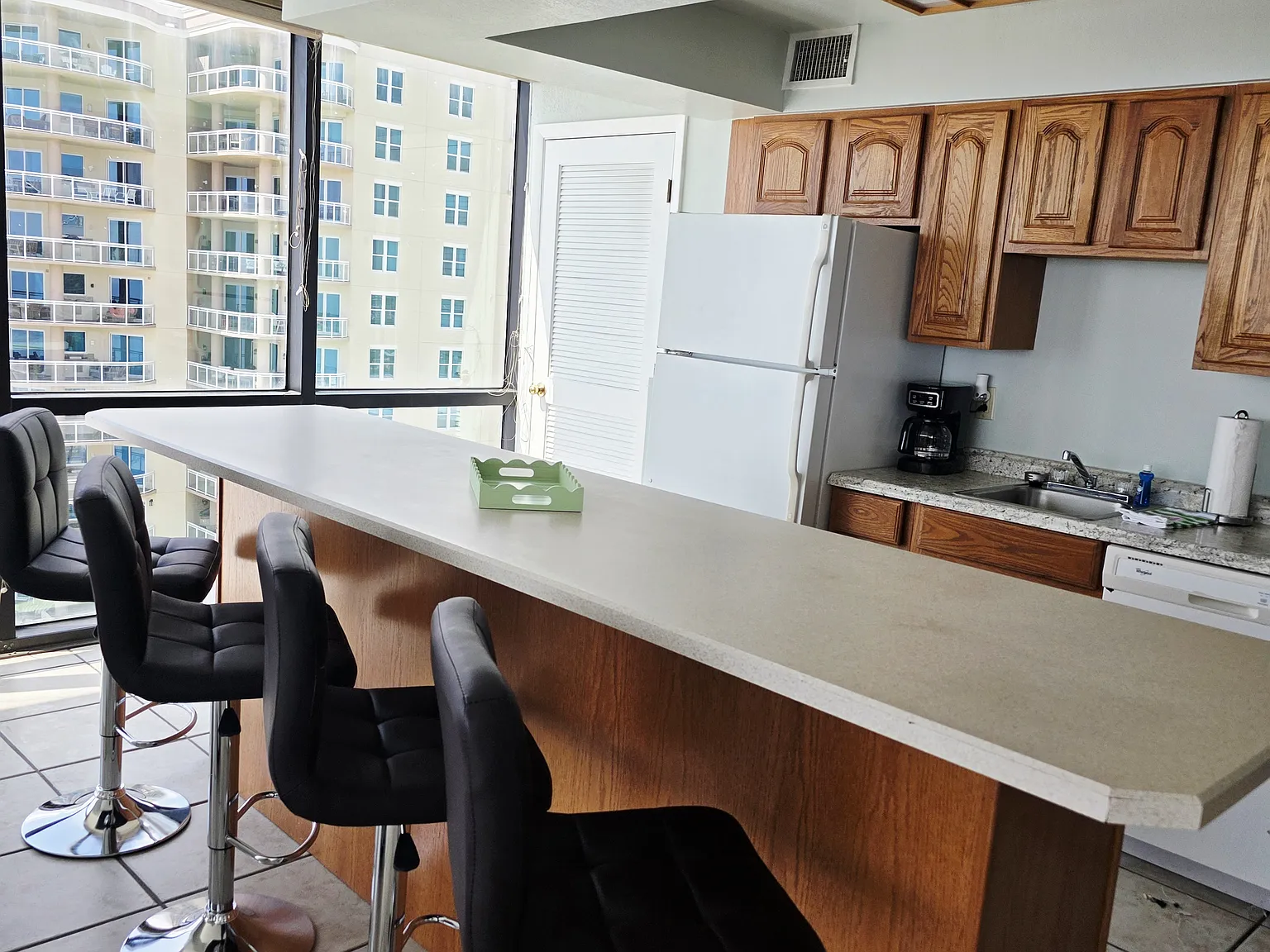 2 bed, 1146 sqft, $2,250 — Photo 4