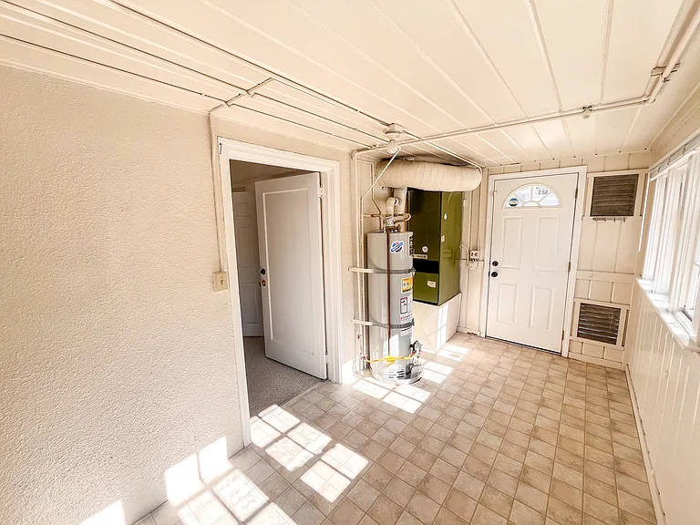 1509 Forest View Ave — Photo 21