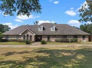 136 County Road 1040, Center, TX 75935