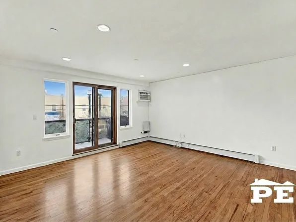 8895 26th Ave APT 2E, Brooklyn, NY 11214
