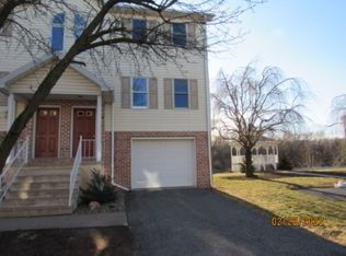 39 Penns Landing Dr E, Selinsgrove, PA 17870