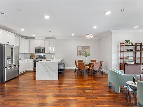 4th image of 87 Medford St #504