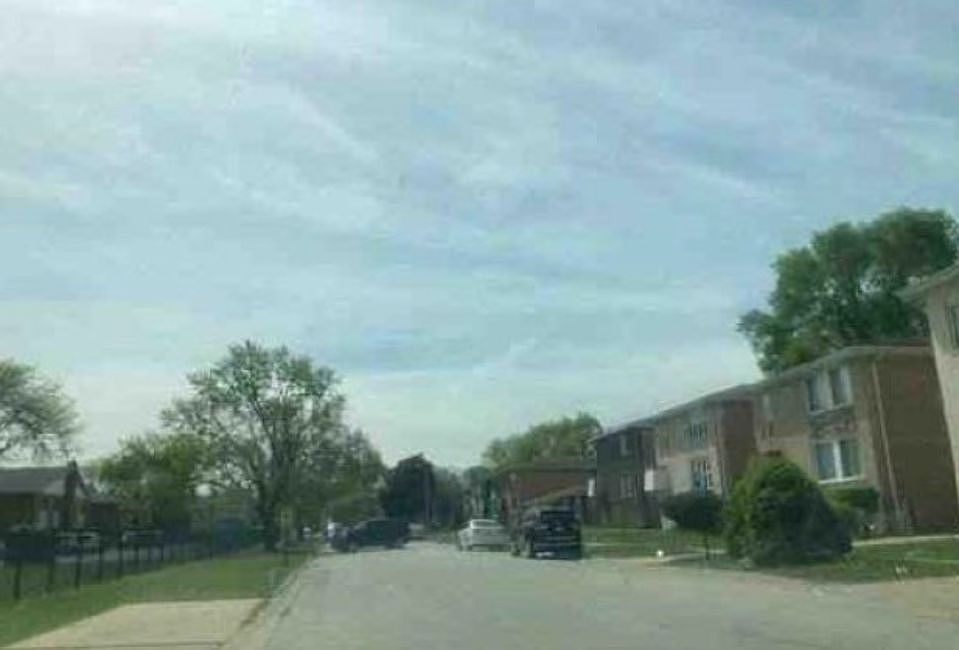 Exterior Neighborhood (street photo)