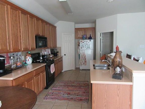 3rd image of 5205 Lake Bend Dr