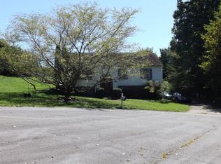 6420 Buckley Forest Ct, Walkertown, NC 27051